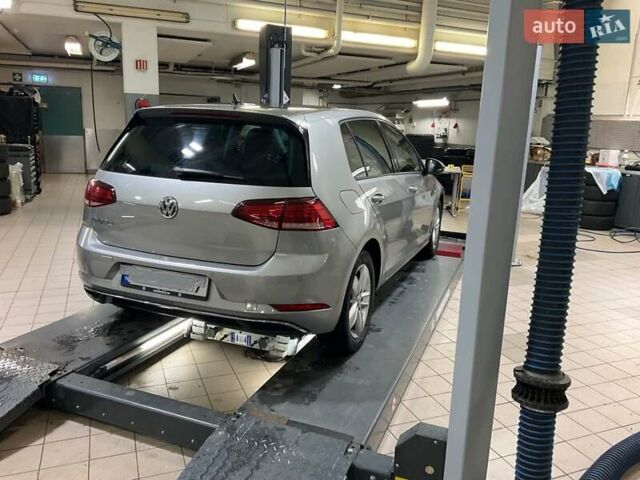 Серый Фольксваген e-Golf, объемом двигателя 0 л и пробегом 113 тыс. км за 14400 $, фото 10 на Automoto.ua