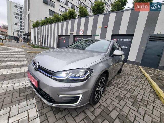 Серый Фольксваген e-Golf, объемом двигателя 0 л и пробегом 95 тыс. км за 12450 $, фото 7 на Automoto.ua