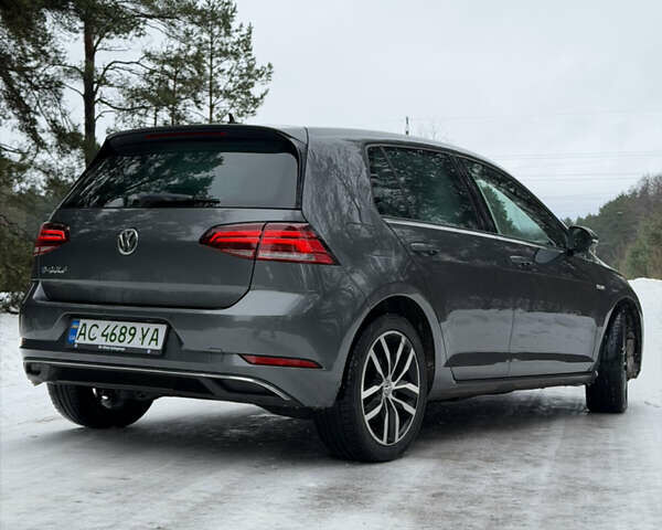 Серый Фольксваген e-Golf, объемом двигателя 0 л и пробегом 159 тыс. км за 12300 $, фото 22 на Automoto.ua