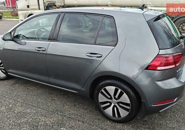 Серый Фольксваген e-Golf, объемом двигателя 0 л и пробегом 262 тыс. км за 13500 $, фото 8 на Automoto.ua