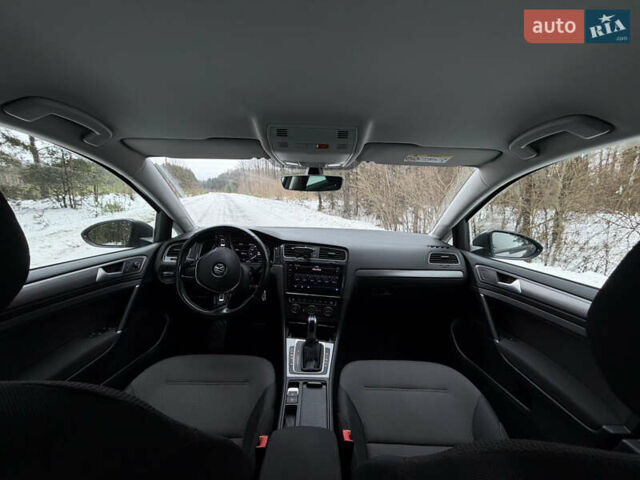 Серый Фольксваген e-Golf, объемом двигателя 0 л и пробегом 159 тыс. км за 12300 $, фото 31 на Automoto.ua