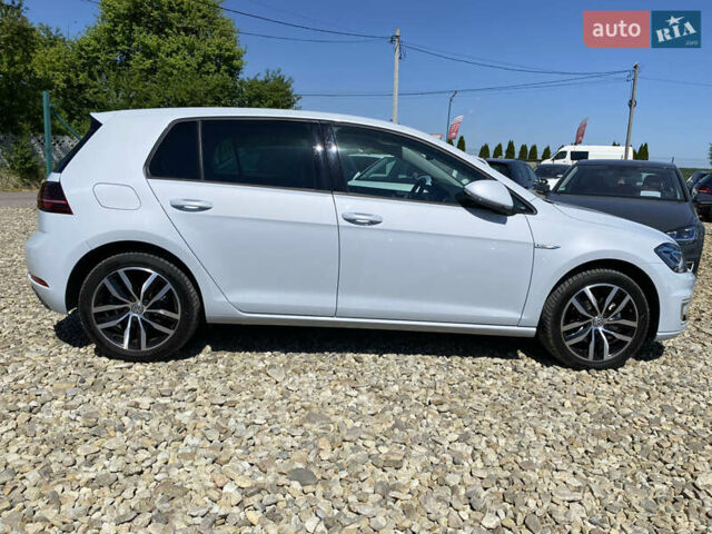 Серый Фольксваген e-Golf, объемом двигателя 0 л и пробегом 130 тыс. км за 13800 $, фото 1 на Automoto.ua