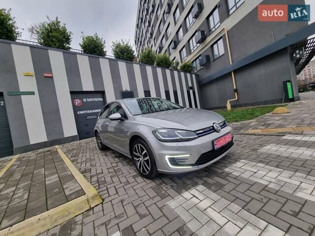 Серый Фольксваген e-Golf, объемом двигателя 0 л и пробегом 95 тыс. км за 12450 $, фото 21 на Automoto.ua