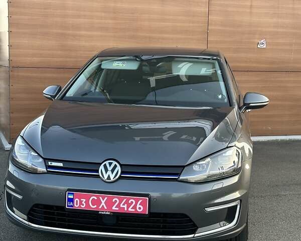 Серый Фольксваген e-Golf, объемом двигателя 0 л и пробегом 114 тыс. км за 15500 $, фото 20 на Automoto.ua