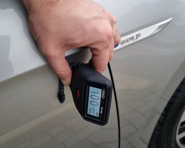 Серый Фольксваген e-Golf, объемом двигателя 0 л и пробегом 95 тыс. км за 12450 $, фото 104 на Automoto.ua