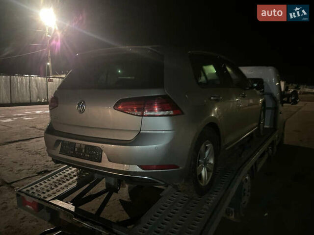 Серый Фольксваген e-Golf, объемом двигателя 0 л и пробегом 100 тыс. км за 10999 $, фото 34 на Automoto.ua