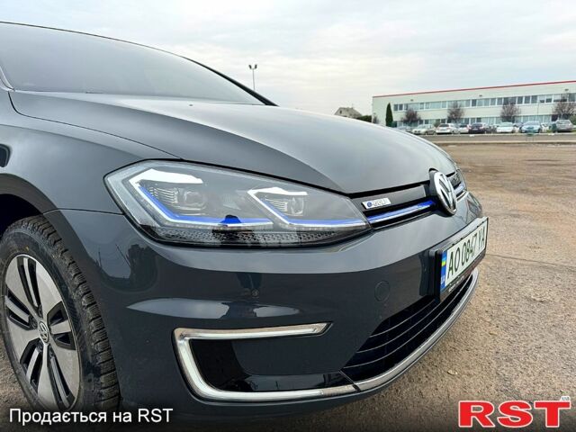 Серый Фольксваген e-Golf, объемом двигателя 0 л и пробегом 47 тыс. км за 16700 $, фото 6 на Automoto.ua