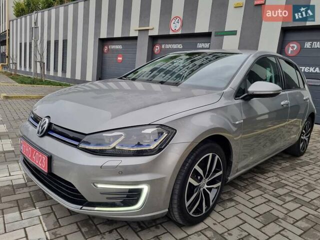 Серый Фольксваген e-Golf, объемом двигателя 0 л и пробегом 95 тыс. км за 12450 $, фото 11 на Automoto.ua
