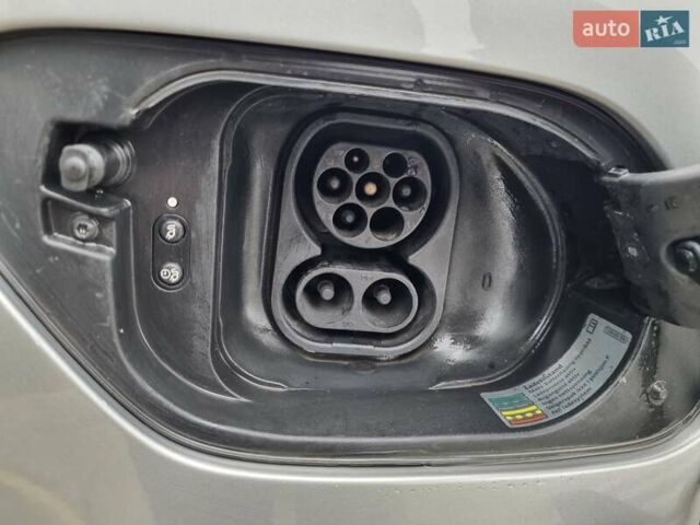 Серый Фольксваген e-Golf, объемом двигателя 0 л и пробегом 95 тыс. км за 12450 $, фото 52 на Automoto.ua