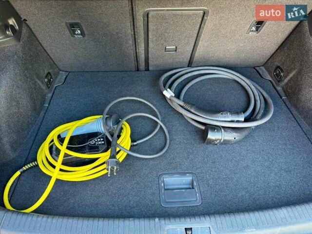 Сірий Фольксваген e-Golf, об'ємом двигуна 0 л та пробігом 75 тис. км за 11000 $, фото 11 на Automoto.ua