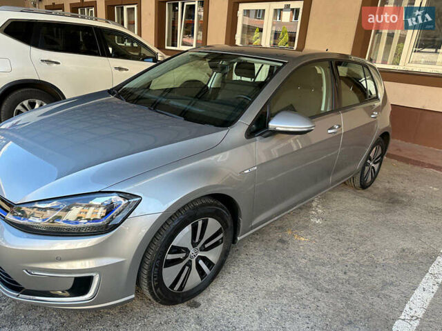 Сірий Фольксваген e-Golf, об'ємом двигуна 0 л та пробігом 36 тис. км за 16500 $, фото 4 на Automoto.ua