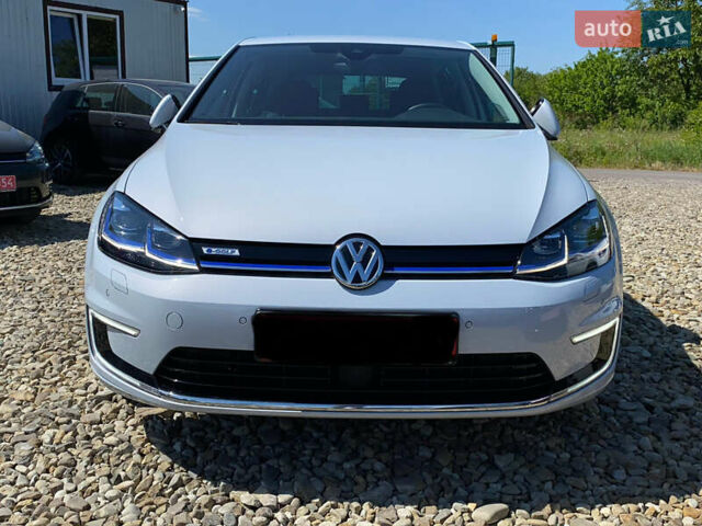 Серый Фольксваген e-Golf, объемом двигателя 0 л и пробегом 130 тыс. км за 13800 $, фото 97 на Automoto.ua