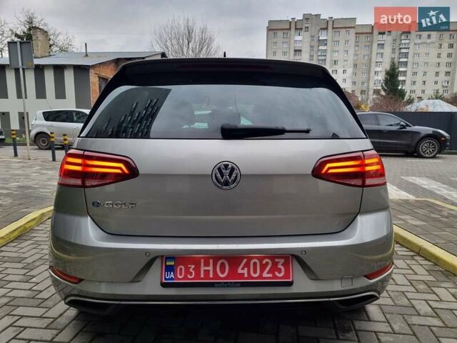 Серый Фольксваген e-Golf, объемом двигателя 0 л и пробегом 95 тыс. км за 12450 $, фото 33 на Automoto.ua