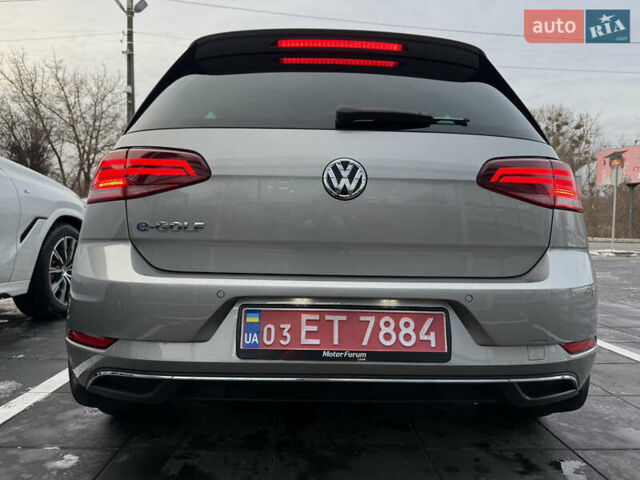 Серый Фольксваген e-Golf, объемом двигателя 0 л и пробегом 129 тыс. км за 12300 $, фото 20 на Automoto.ua