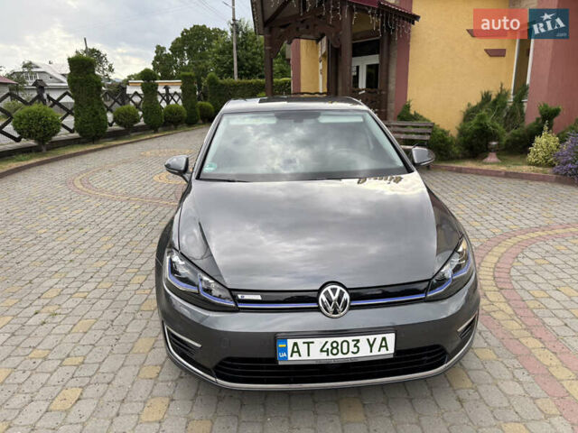 Серый Фольксваген e-Golf, объемом двигателя 0 л и пробегом 75 тыс. км за 12650 $, фото 43 на Automoto.ua