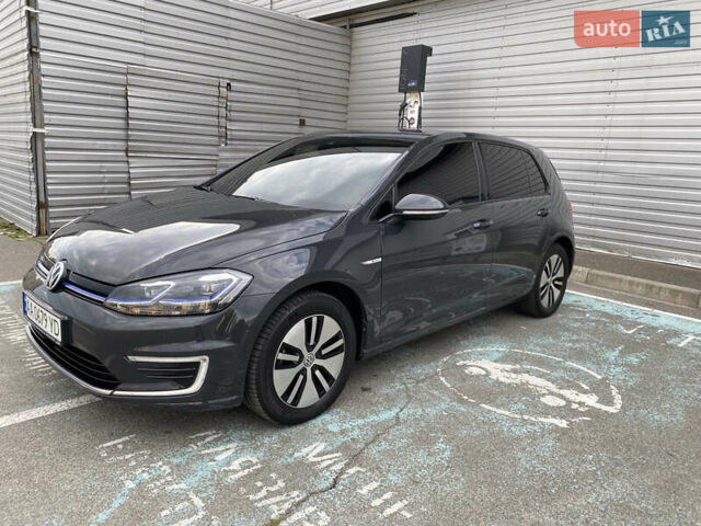 Серый Фольксваген e-Golf, объемом двигателя 0 л и пробегом 60 тыс. км за 16500 $, фото 25 на Automoto.ua