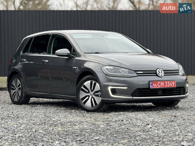 Серый Фольксваген e-Golf, объемом двигателя 0 л и пробегом 100 тыс. км за 13900 $, фото 11 на Automoto.ua