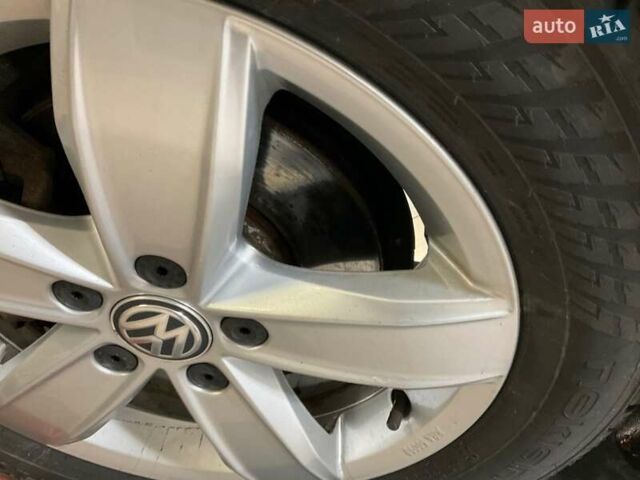 Серый Фольксваген e-Golf, объемом двигателя 0 л и пробегом 113 тыс. км за 14400 $, фото 6 на Automoto.ua