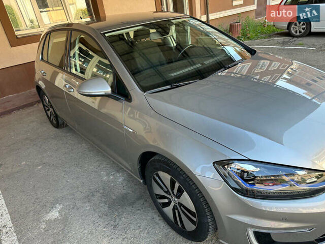 Сірий Фольксваген e-Golf, об'ємом двигуна 0 л та пробігом 36 тис. км за 16500 $, фото 5 на Automoto.ua