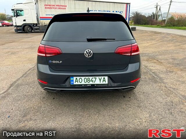 Серый Фольксваген e-Golf, объемом двигателя 0 л и пробегом 47 тыс. км за 16700 $, фото 7 на Automoto.ua