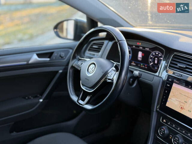 Сірий Фольксваген e-Golf, об'ємом двигуна 0 л та пробігом 112 тис. км за 15900 $, фото 35 на Automoto.ua