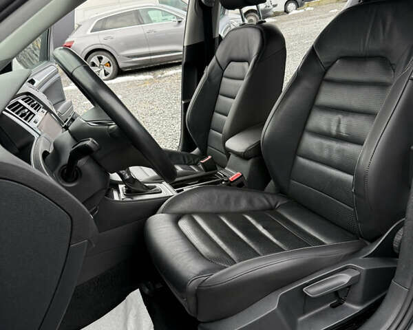 Серый Фольксваген e-Golf, объемом двигателя 0 л и пробегом 100 тыс. км за 13900 $, фото 21 на Automoto.ua