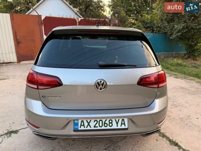 Сірий Фольксваген e-Golf, об'ємом двигуна 0 л та пробігом 111 тис. км за 12800 $, фото 1 на Automoto.ua