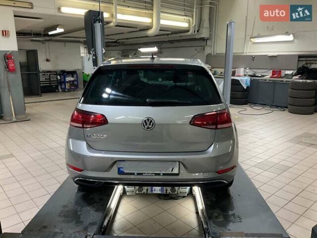 Серый Фольксваген e-Golf, объемом двигателя 0 л и пробегом 113 тыс. км за 14400 $, фото 24 на Automoto.ua