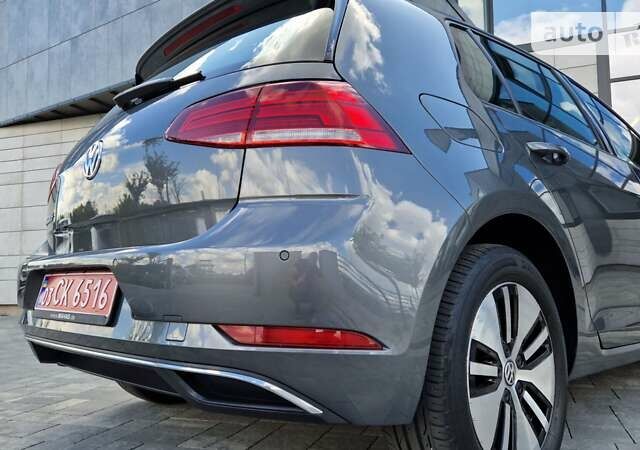 Серый Фольксваген e-Golf, объемом двигателя 0 л и пробегом 53 тыс. км за 15500 $, фото 4 на Automoto.ua