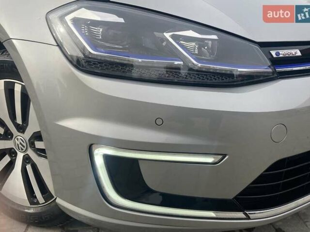 Серый Фольксваген e-Golf, объемом двигателя 0 л и пробегом 80 тыс. км за 16400 $, фото 14 на Automoto.ua