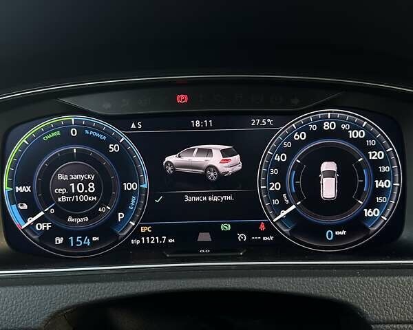 Серый Фольксваген e-Golf, объемом двигателя 0 л и пробегом 114 тыс. км за 15500 $, фото 9 на Automoto.ua