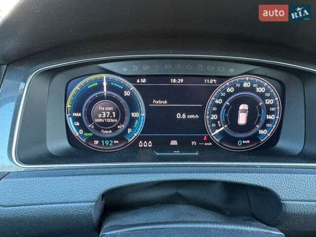 Сірий Фольксваген e-Golf, об'ємом двигуна 0 л та пробігом 75 тис. км за 11000 $, фото 12 на Automoto.ua