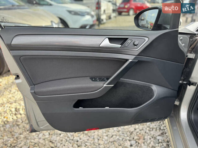 Сірий Фольксваген e-Golf, об'ємом двигуна 0 л та пробігом 229 тис. км за 11800 $, фото 15 на Automoto.ua