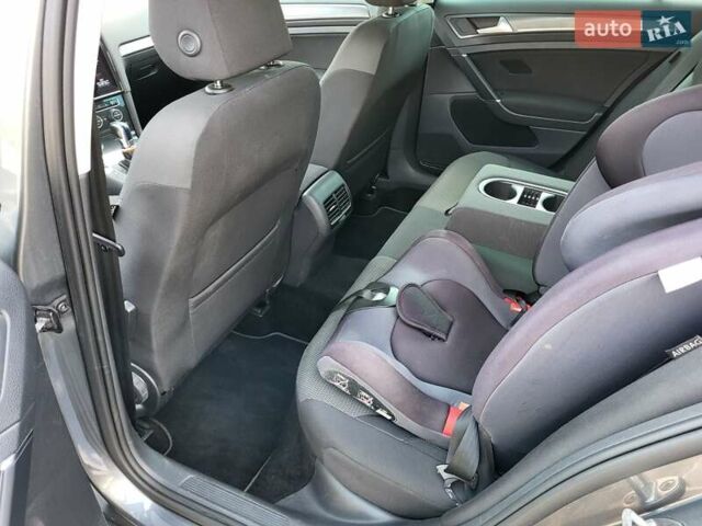 Серый Фольксваген e-Golf, объемом двигателя 0 л и пробегом 94 тыс. км за 13555 $, фото 18 на Automoto.ua