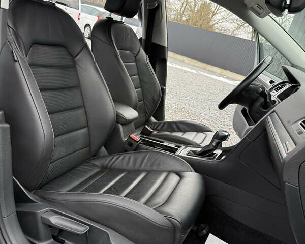 Серый Фольксваген e-Golf, объемом двигателя 0 л и пробегом 100 тыс. км за 13900 $, фото 24 на Automoto.ua