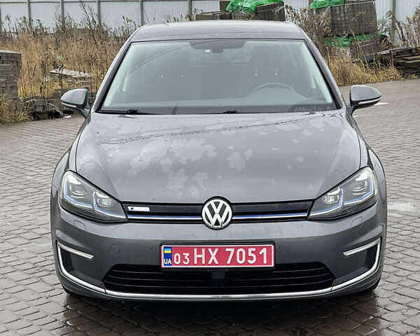 Серый Фольксваген e-Golf, объемом двигателя 0 л и пробегом 117 тыс. км за 12599 $, фото 1 на Automoto.ua