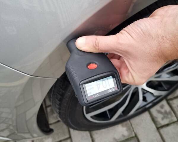 Серый Фольксваген e-Golf, объемом двигателя 0 л и пробегом 95 тыс. км за 12450 $, фото 94 на Automoto.ua