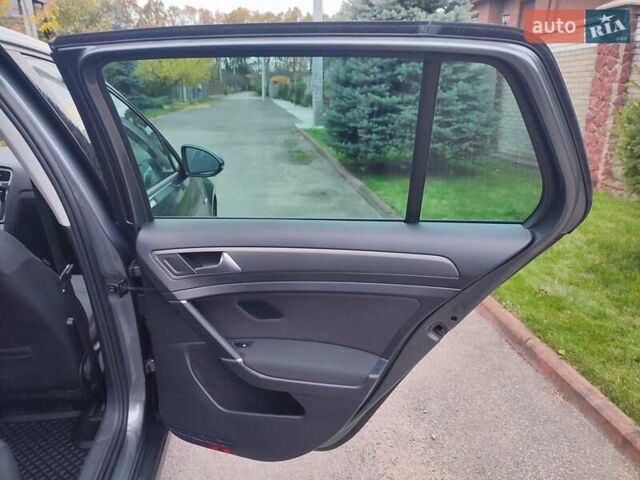 Сірий Фольксваген e-Golf, об'ємом двигуна 0 л та пробігом 126 тис. км за 12700 $, фото 29 на Automoto.ua