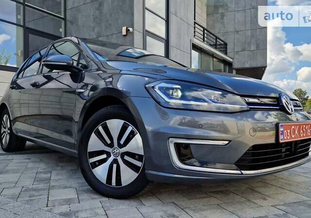 Серый Фольксваген e-Golf, объемом двигателя 0 л и пробегом 53 тыс. км за 15500 $, фото 49 на Automoto.ua