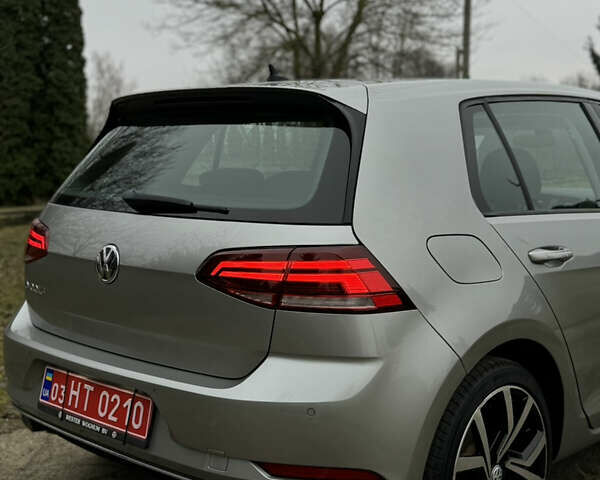 Серый Фольксваген e-Golf, объемом двигателя 0 л и пробегом 61 тыс. км за 14500 $, фото 10 на Automoto.ua