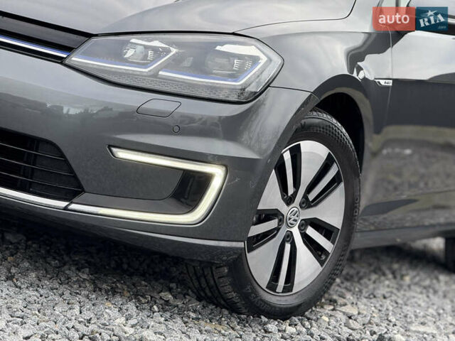 Серый Фольксваген e-Golf, объемом двигателя 0 л и пробегом 100 тыс. км за 13900 $, фото 5 на Automoto.ua