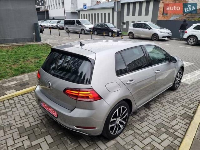 Серый Фольксваген e-Golf, объемом двигателя 0 л и пробегом 95 тыс. км за 12450 $, фото 29 на Automoto.ua