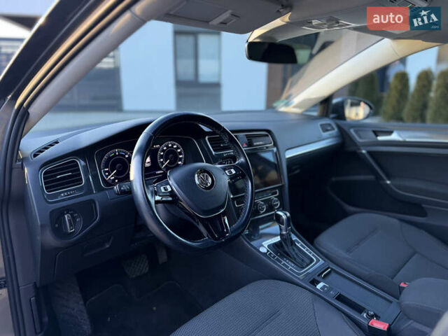 Сірий Фольксваген e-Golf, об'ємом двигуна 0 л та пробігом 112 тис. км за 15900 $, фото 45 на Automoto.ua