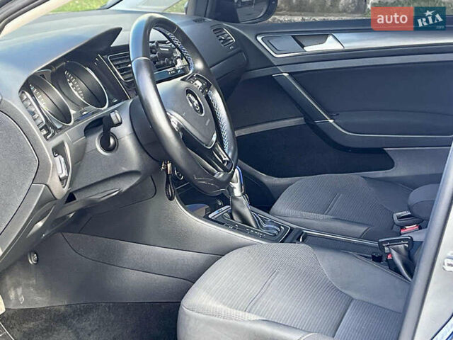 Серый Фольксваген e-Golf, объемом двигателя 0 л и пробегом 158 тыс. км за 13400 $, фото 8 на Automoto.ua