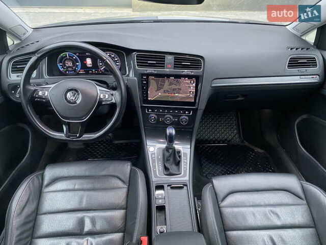 Сірий Фольксваген e-Golf, об'ємом двигуна 0 л та пробігом 96 тис. км за 13999 $, фото 27 на Automoto.ua