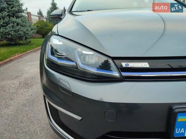 Сірий Фольксваген e-Golf, об'ємом двигуна 0 л та пробігом 126 тис. км за 12700 $, фото 10 на Automoto.ua