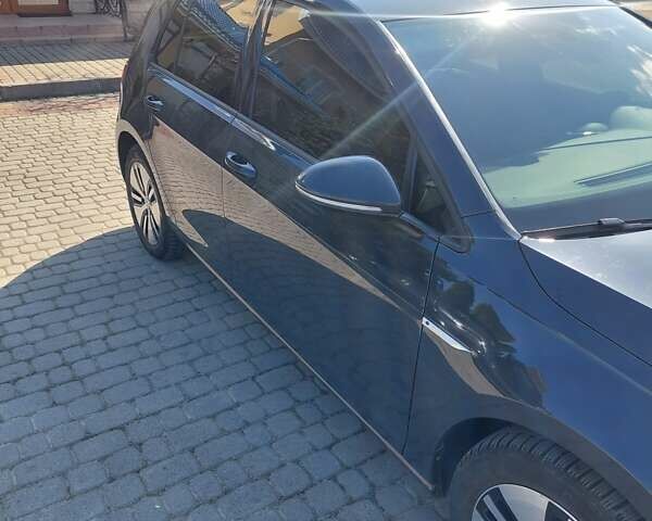 Серый Фольксваген e-Golf, объемом двигателя 0 л и пробегом 90 тыс. км за 13750 $, фото 7 на Automoto.ua