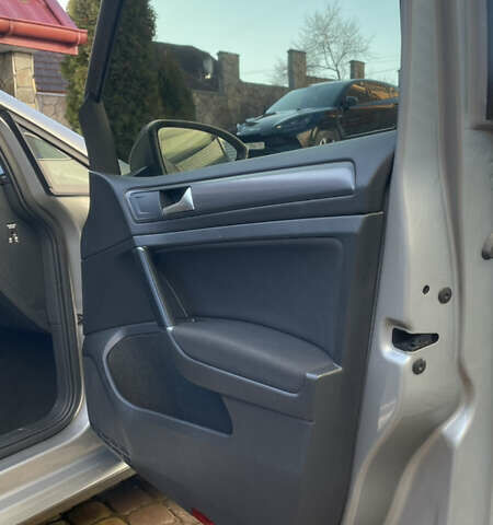 Сірий Фольксваген e-Golf, об'ємом двигуна 0 л та пробігом 115 тис. км за 12700 $, фото 22 на Automoto.ua