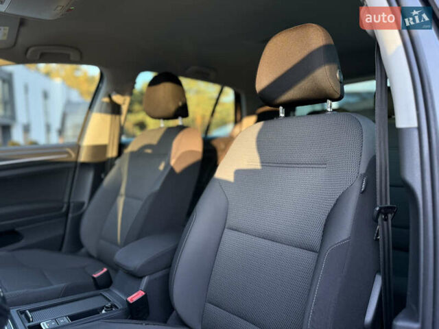 Сірий Фольксваген e-Golf, об'ємом двигуна 0 л та пробігом 112 тис. км за 15900 $, фото 29 на Automoto.ua