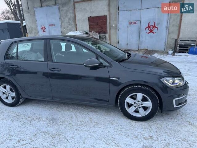 Серый Фольксваген e-Golf, объемом двигателя 0 л и пробегом 111 тыс. км за 11600 $, фото 6 на Automoto.ua